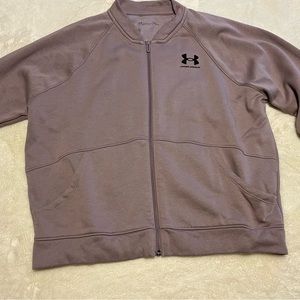 Large under armor sweatshirt in purple